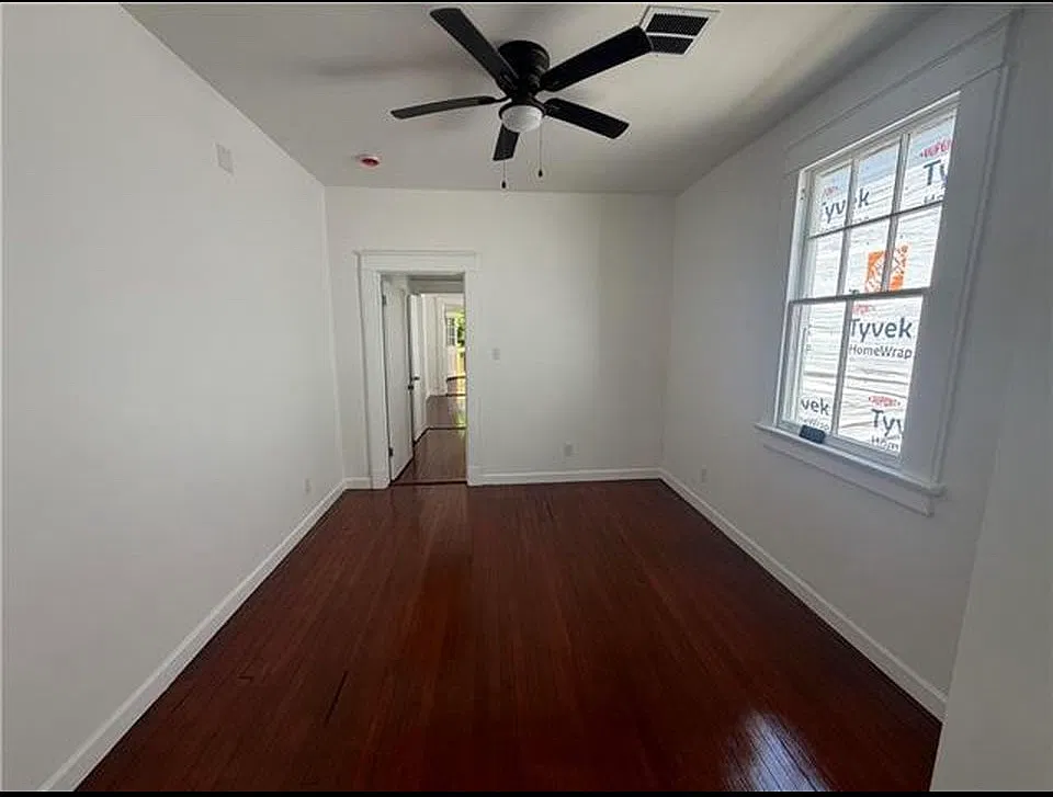 3 bed, 840 sqft, $1,950 — Photo 3