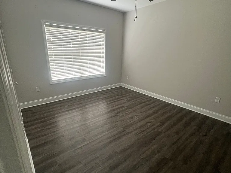 323 Summercreek Cv — Photo 10
