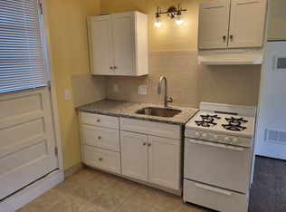 5 Maple Ave, Riverside, RI 02915