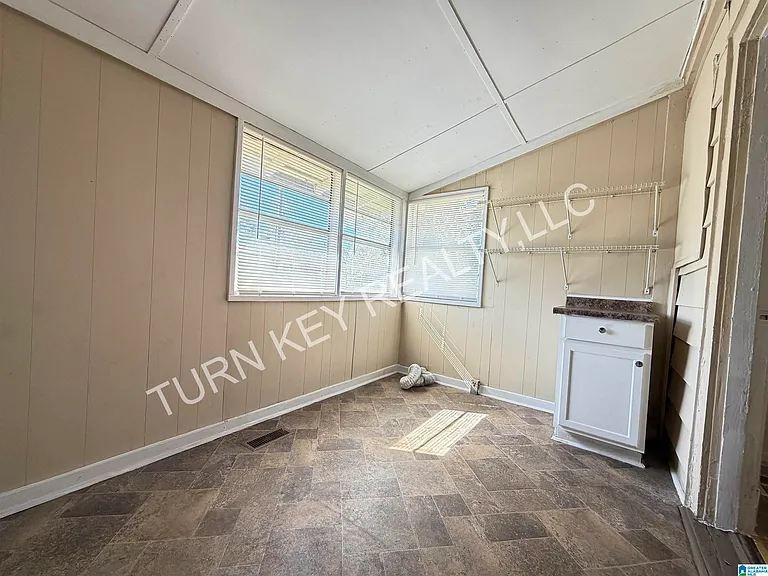 305 McPherson Ave — Photo 6