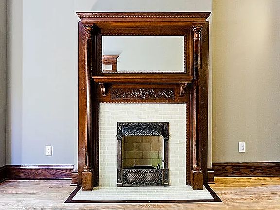 4th image of 2632 N Washtenaw Ave #2