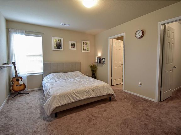 5th image of 1321 General Fagan Dr