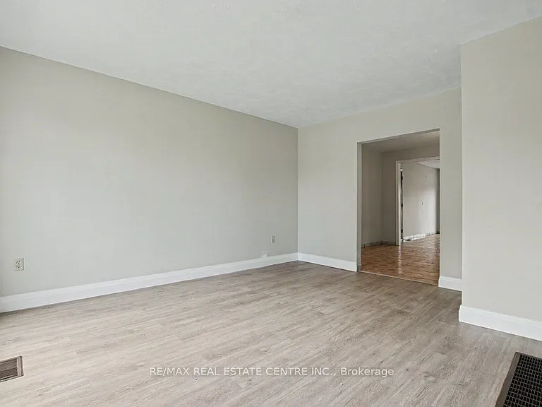 273 Elliott St — Photo 6