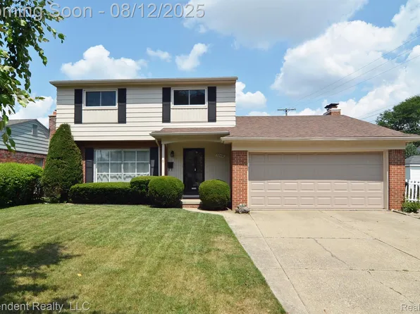 32418 Washington St, Livonia, MI 48150