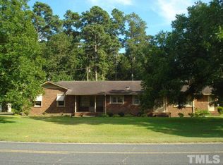 142 Lees Chapel Church Rd, Dunn, NC 28334