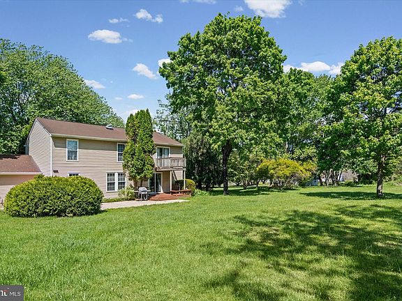 4th image of 2517 Cool Spring Rd