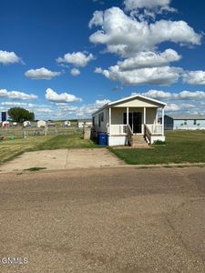 1467 4th Ave SE, Dickinson, ND, 58601