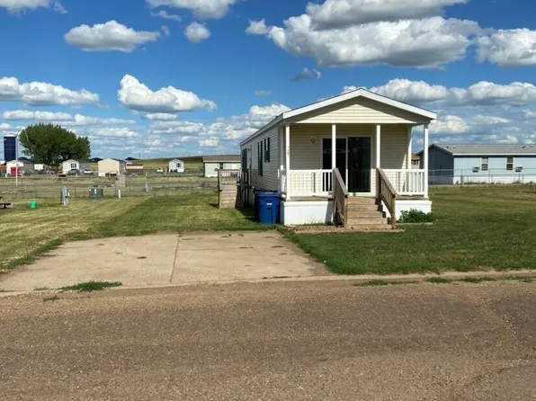 1467 4th Ave SE, Dickinson, ND 58601