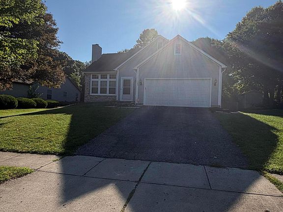 3rd image of 1580 Bush Hill Dr