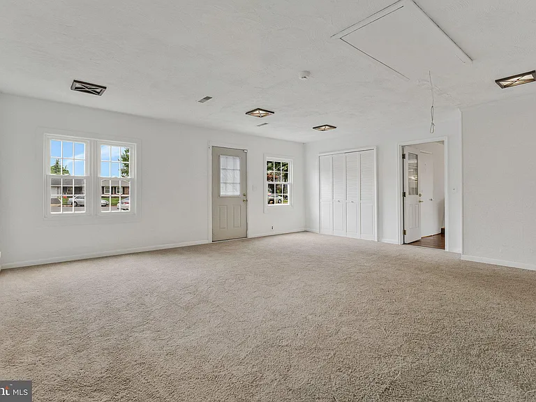 12805 Melvue Ct — Photo 21