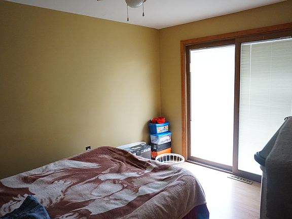 4th image of 948 New Haven Ave