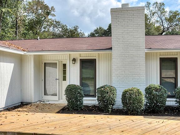 3rd image of 1124 Brookwood Dr