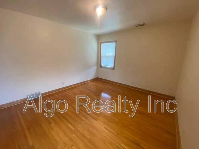 2419 Plymouth Ave N #101 — Photo 2