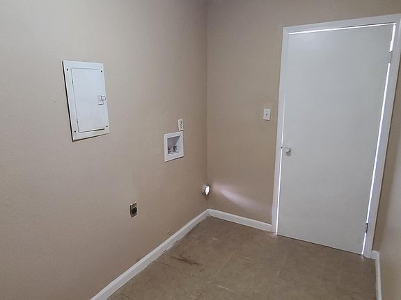 4th image of 10457 Ponderosa St