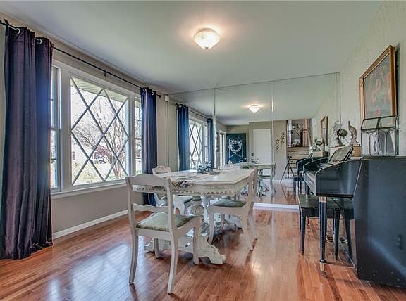 3rd image of 7439 Bridle Dr