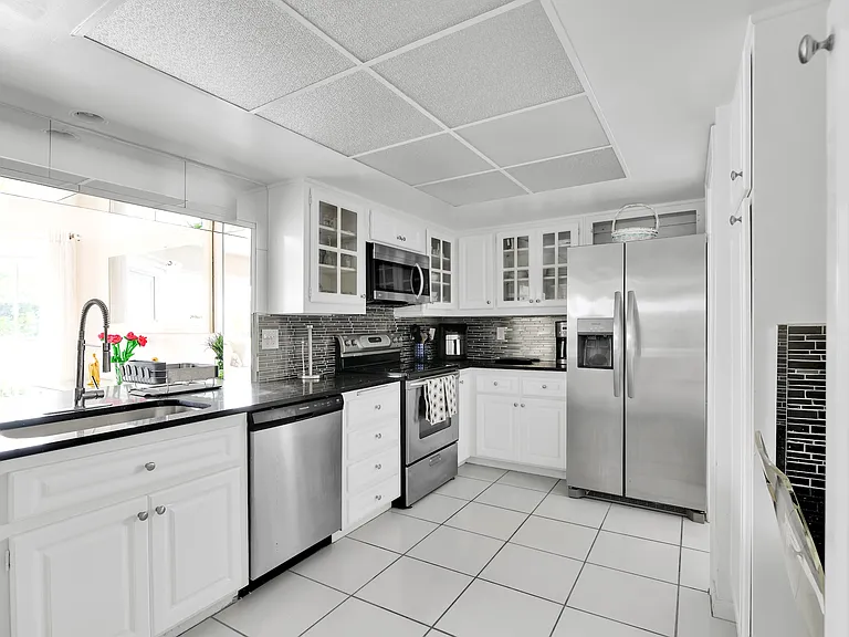 450 French Royale Cir — Photo 11
