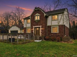 3755 Tremont Ln, Ann Arbor, MI 48105