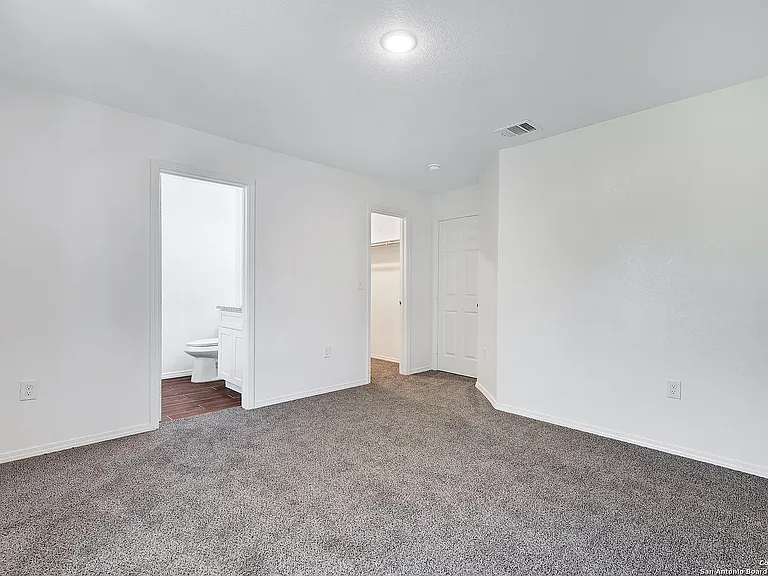 1210 S New Braunfels Ave #102 — Photo 6