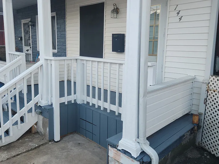 144 N Mill St — Photo 2