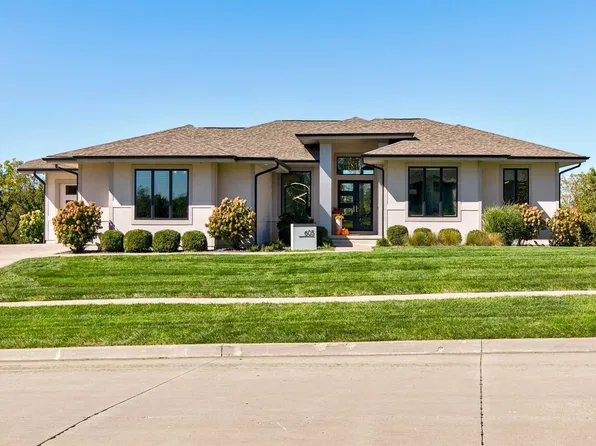 605 S Tiburon Cv, West Des Moines, IA 50266