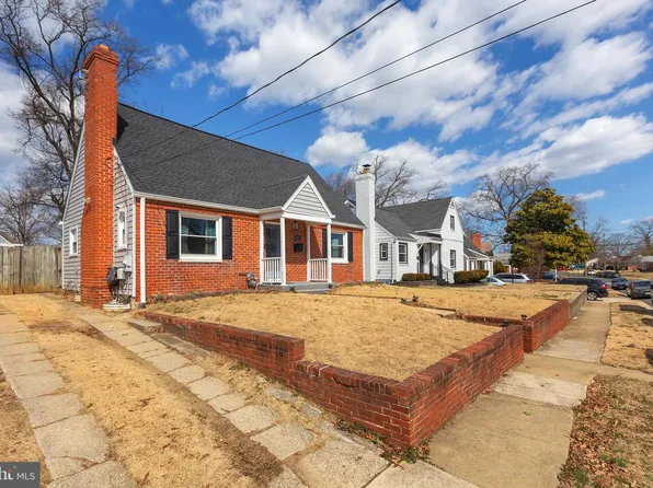 6918 Gateway Blvd, District Heights, MD 20747