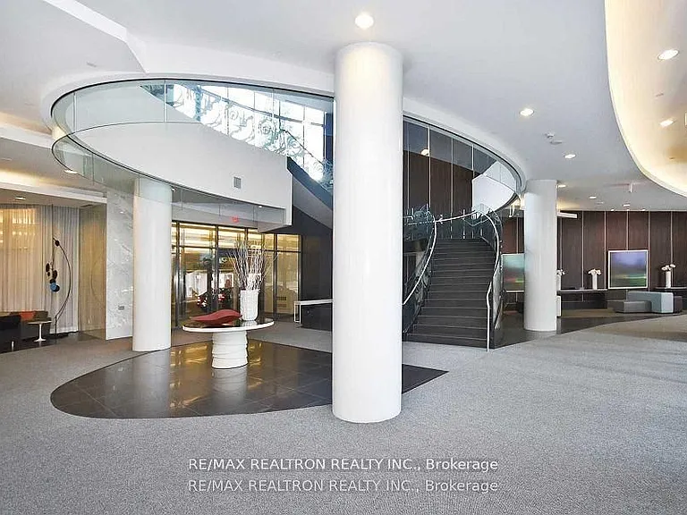 5168 Yonge St #302 — Photo 11