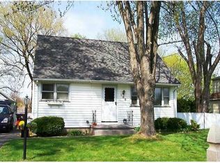 100 Downsview Dr, Rochester, NY 14606