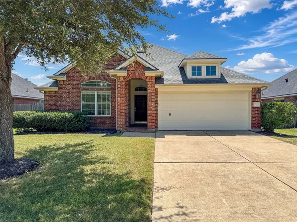 7510 Waterlilly Ln, Pearland, TX 77581
