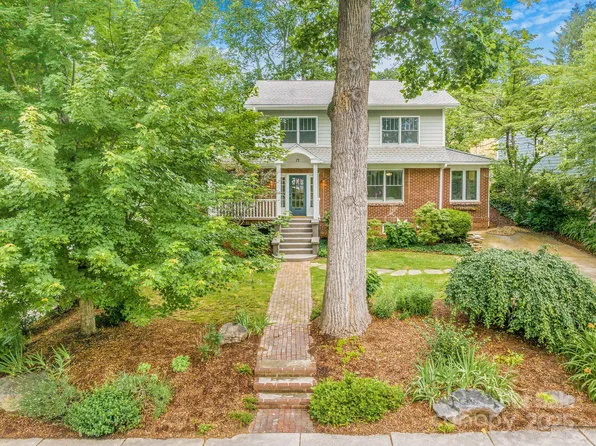 24 Warwick Rd, Asheville, NC 28803