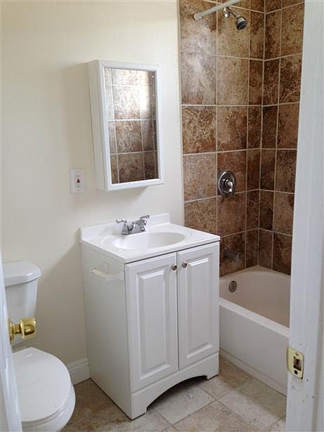 2nd image of 4416 Wall St APT 5