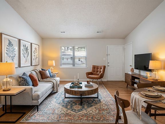 3rd image of 1030 Sycamore Rd #2