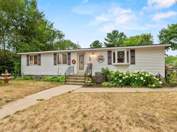 815 Elizabeth Ave, Marinette, WI 54143
