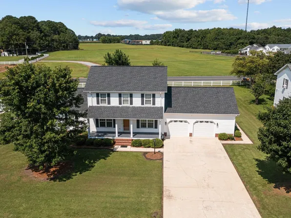 103 Carriage Ct, Dunn, NC 28334