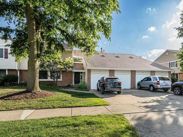 143 W Fabish Dr #143, Buffalo Grove, IL 60089