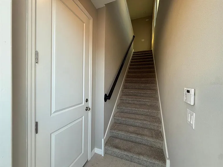 3124 Voyager Ave — Photo 2