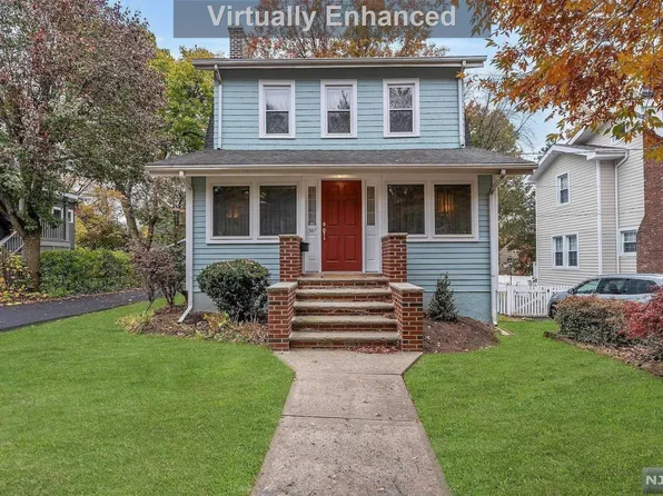 136 Ames Ave, Leonia, NJ 07605