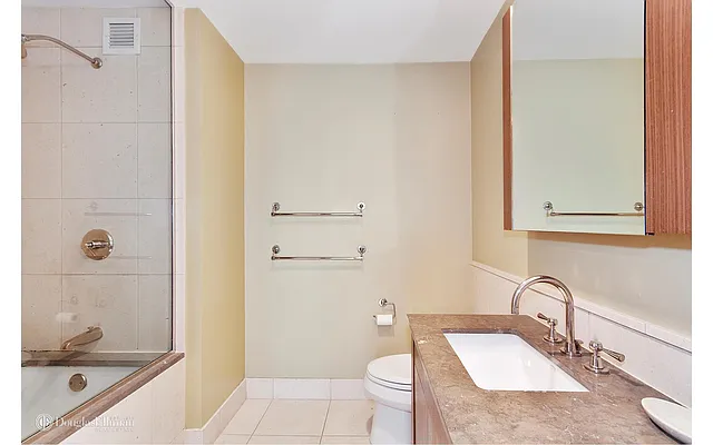 Rented by Douglas Elliman | media 73