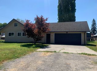 423 Waters Rd, Castle Rock, WA 98611