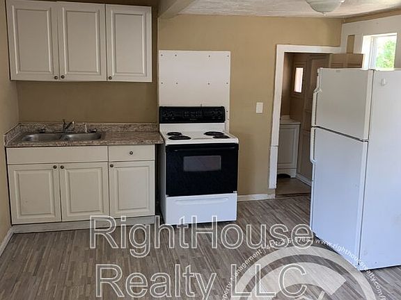 2nd image of 602 Tropic St APT B