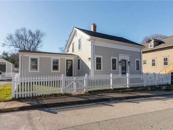 25 Union St, East Greenwich, RI 02818