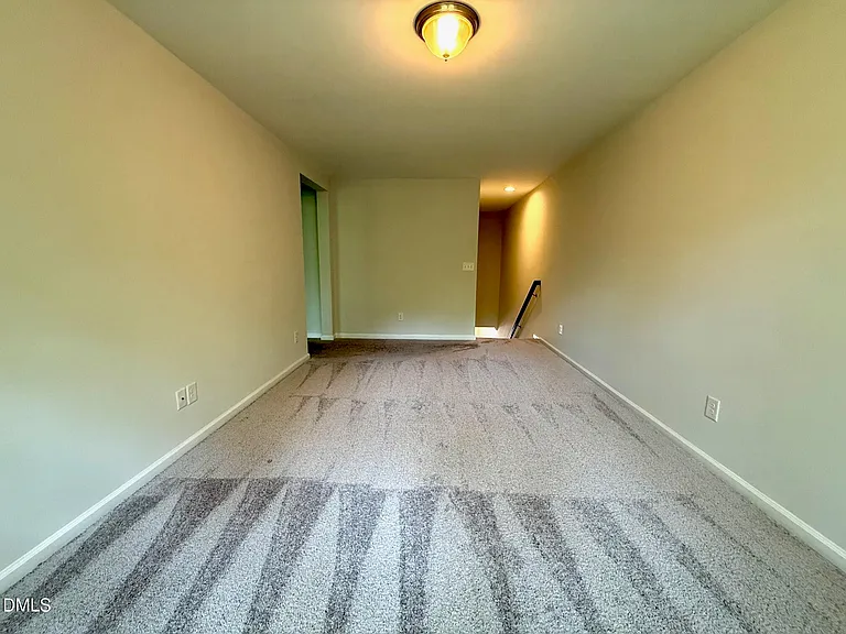 1037 Lakebrink Dr — Photo 33