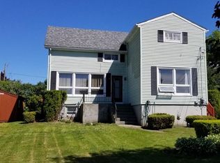 32 King St, Somerset, MA 02726