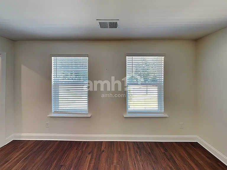 544 Rivermist Dr — Photo 17