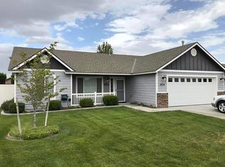 8934 W Bruneau Pl, Kennewick, WA 99336