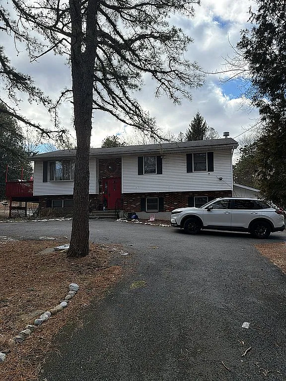 599 Old Stage Rd photo 1