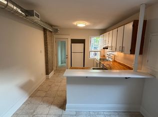 927 Kingston Rd, Toronto, ON M4E 1S6