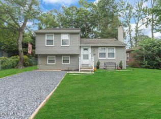 310 Falcon Dr, Little Egg Harbor, NJ 08087