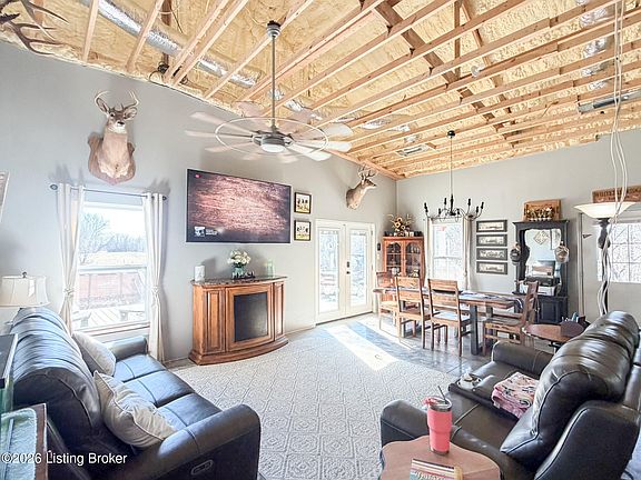 5th image of 4338 Waddy Rd