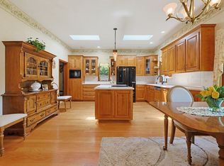 665 South St, Walpole, MA 02081