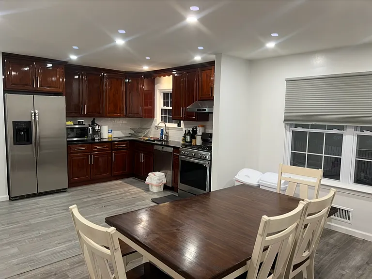 12 Catbird Ct — Photo 4